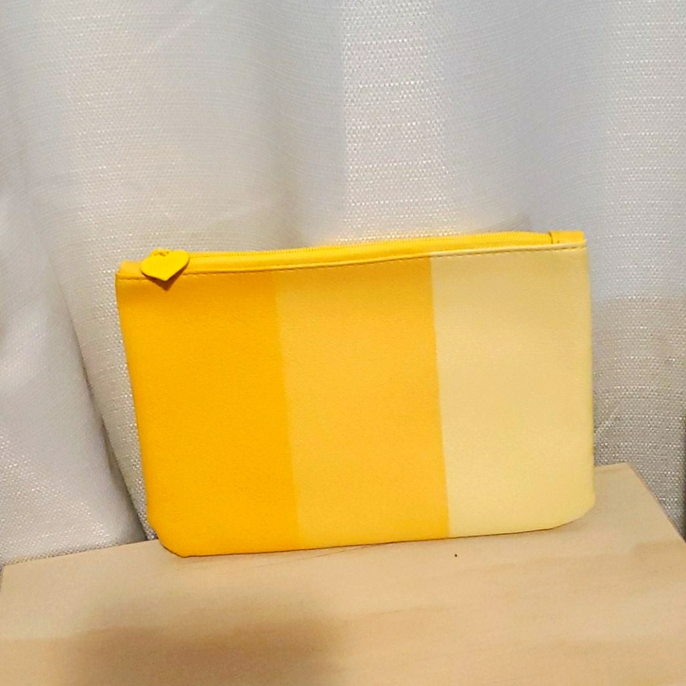 🌈3/$10 Makeup Bag